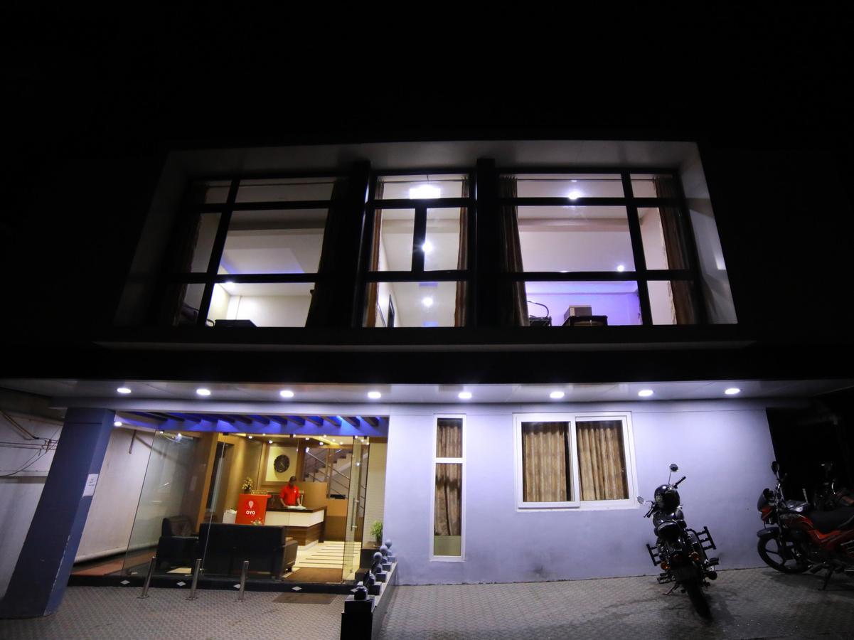 Oyo 8588 Rainbow Inn Munnar Exterior foto